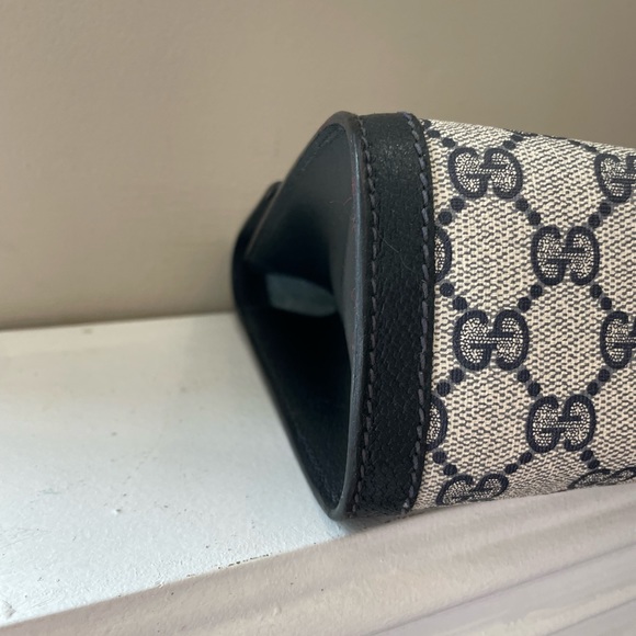 💕Vintage Gucci Clutch - Picture 9 of 16